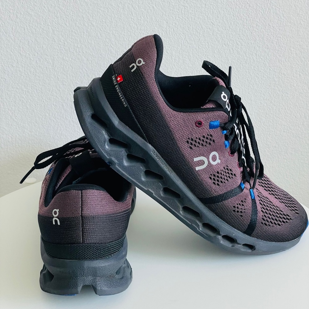 On Cloudsurfer Running Black and Blue Athletic Shoes with CloudTec size 8.5 - Picture 12 of 16